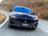 image bg Maserati Grecale Puzzle
